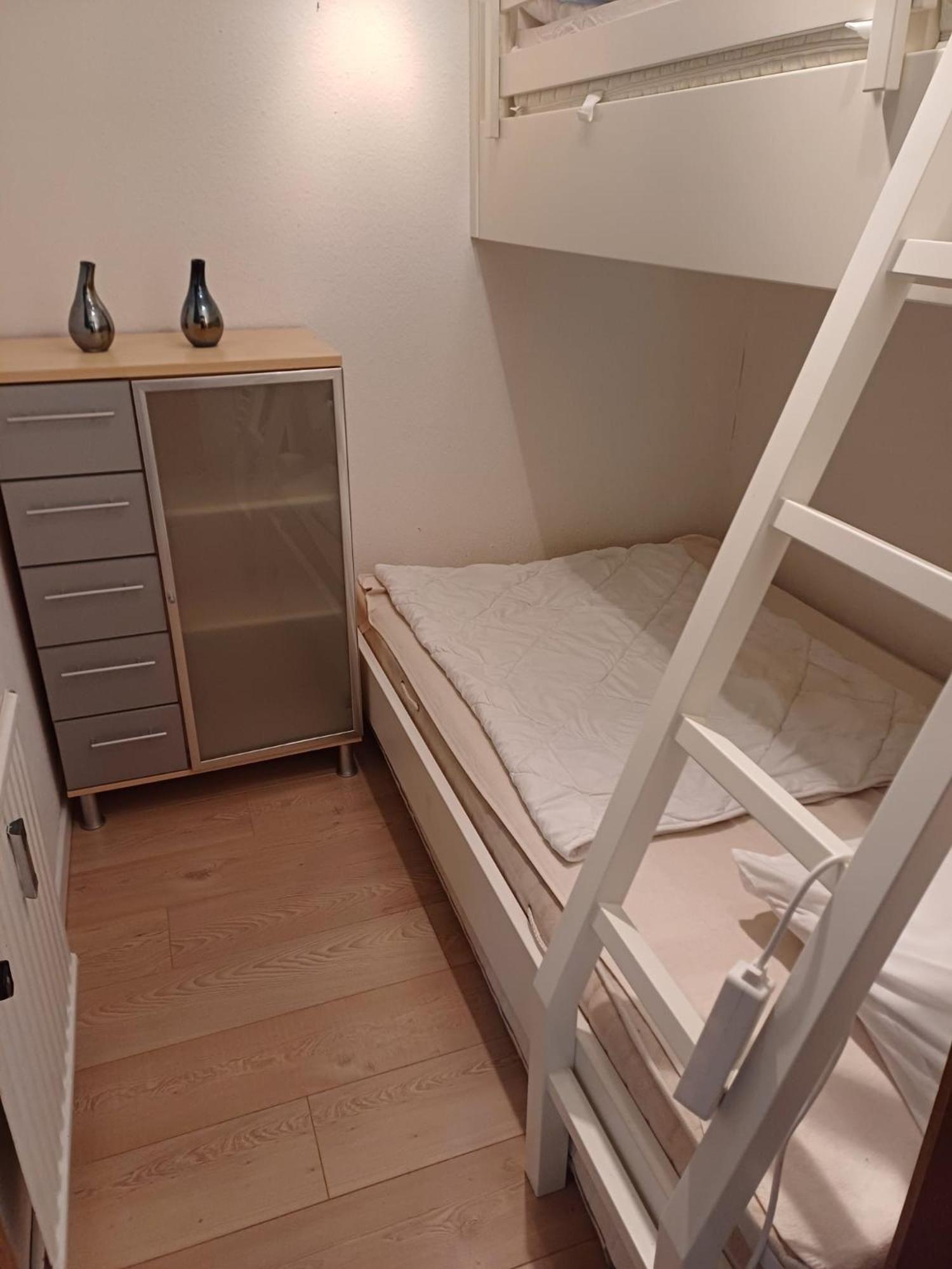 Haus Norea, 65 *